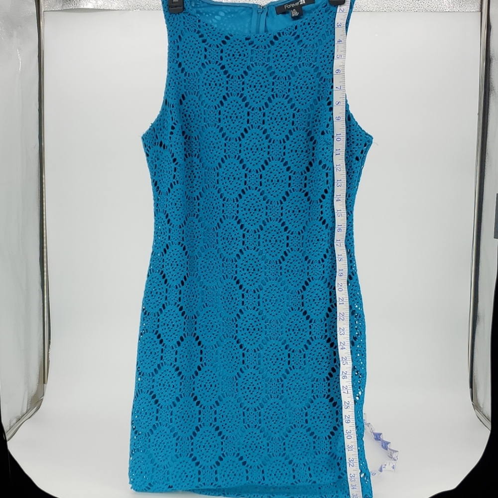 NWOT Fully Lined Crochet Sheeth Dress